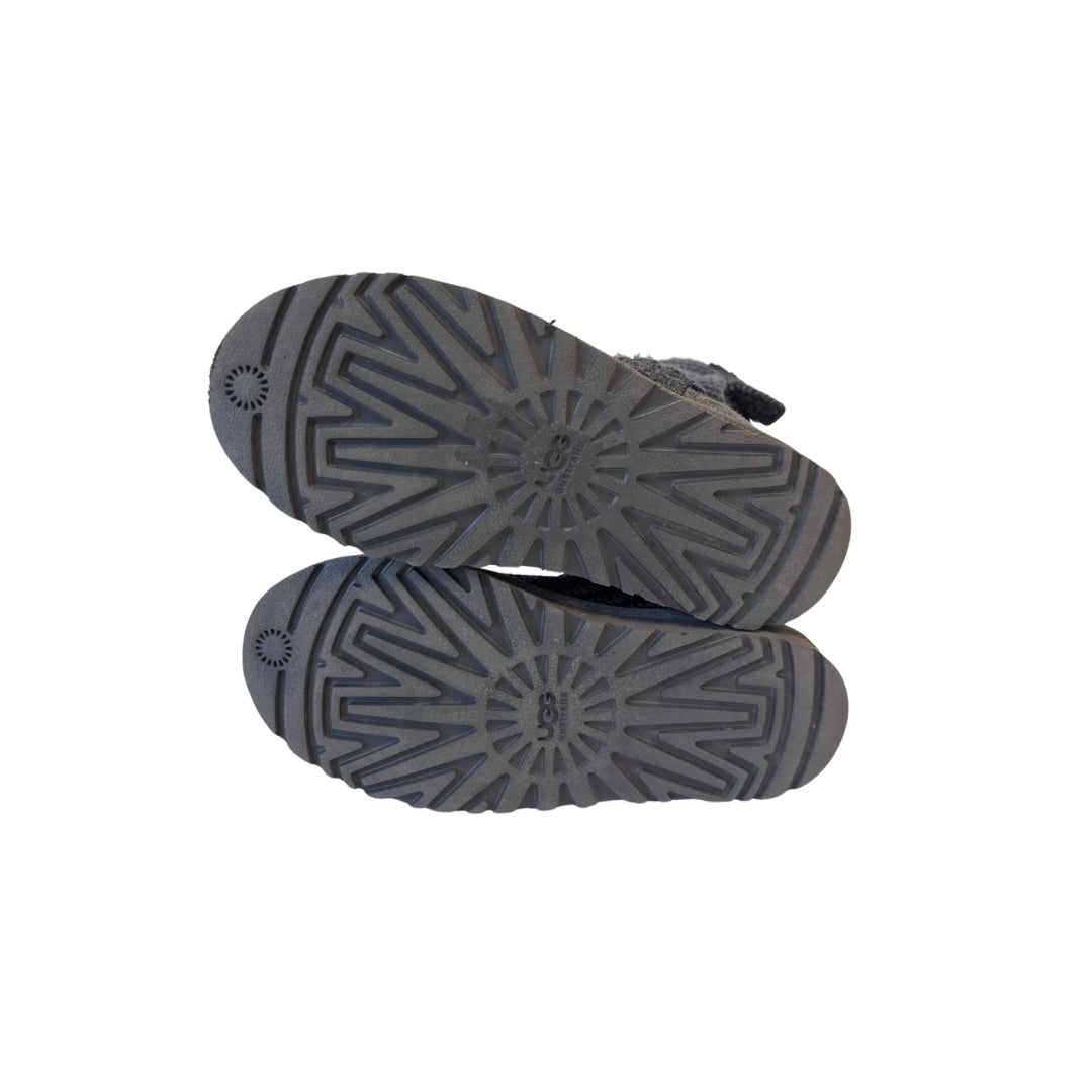 UGG Size 5 Knit Boots