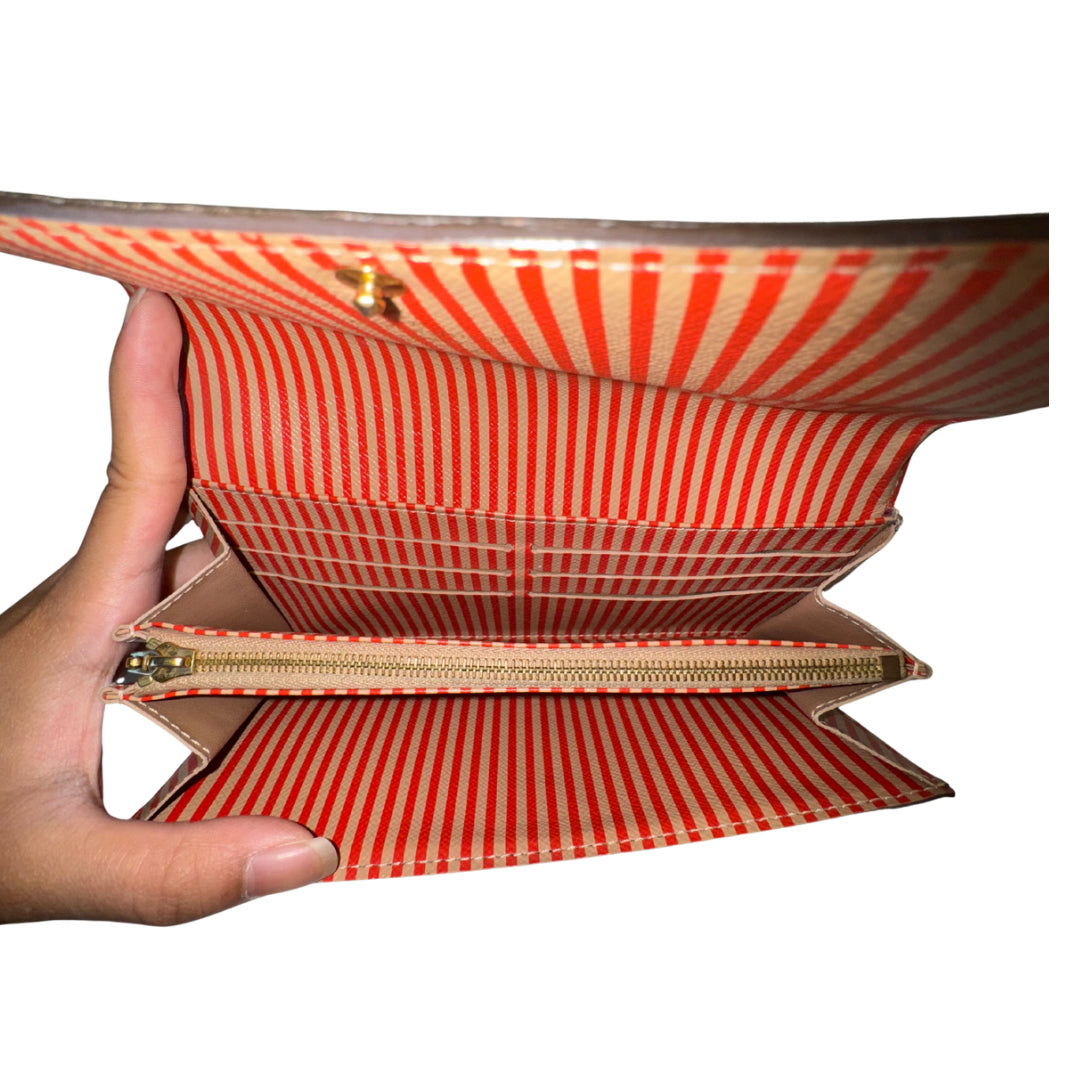 Louis Vuitton En Vogage Wallet