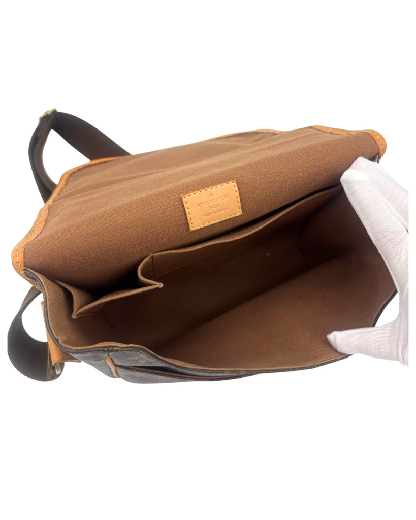 Louis Vuitton Bospere