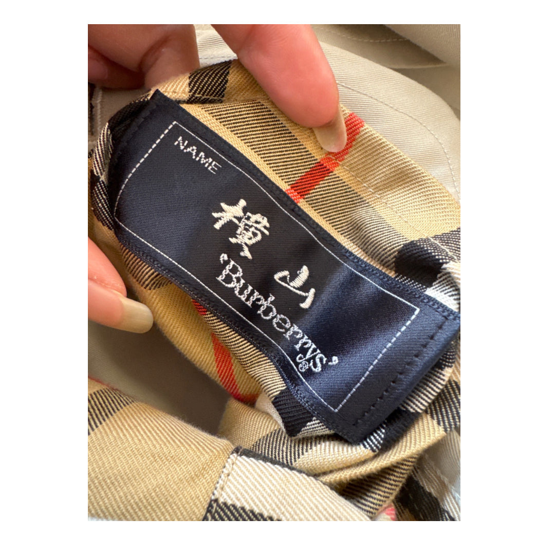 Burberry Size Large/X-Large Vintage Trench Coat
