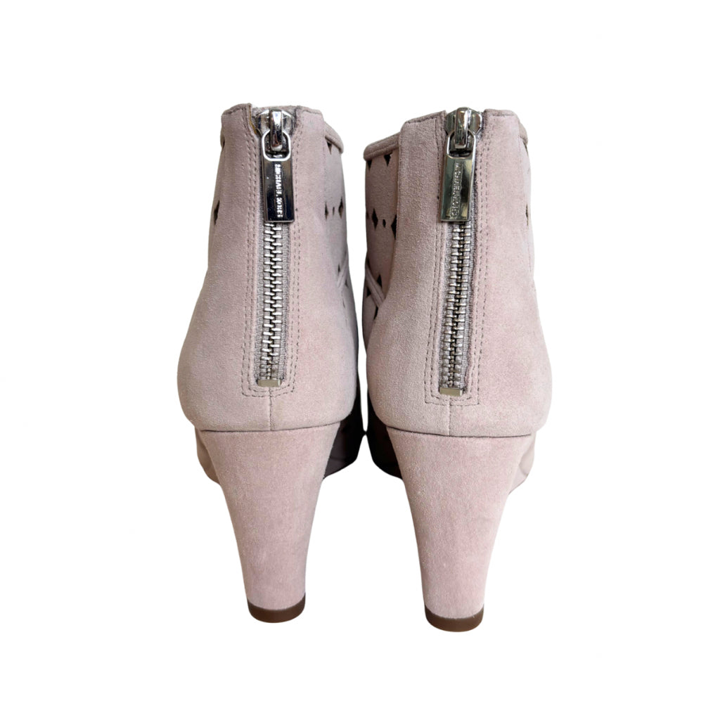 Michael Kors Size 7.5 Nude Wedges