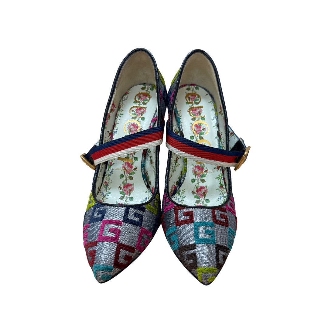 Gucci Size 38 Velvet GG Pumps