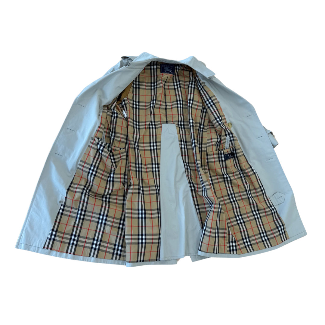 Burberry Size Large/X-Large Vintage Trench Coat