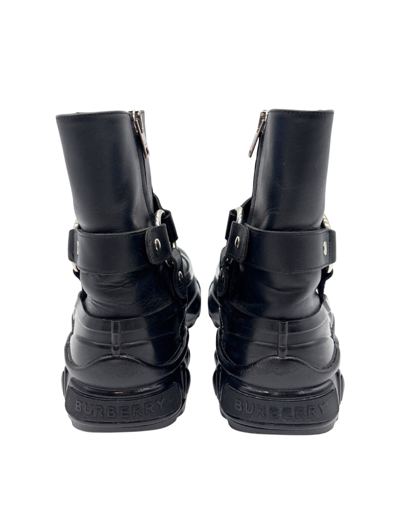 Burberry Size 39 Black Chort TB Barness Rubber Boots