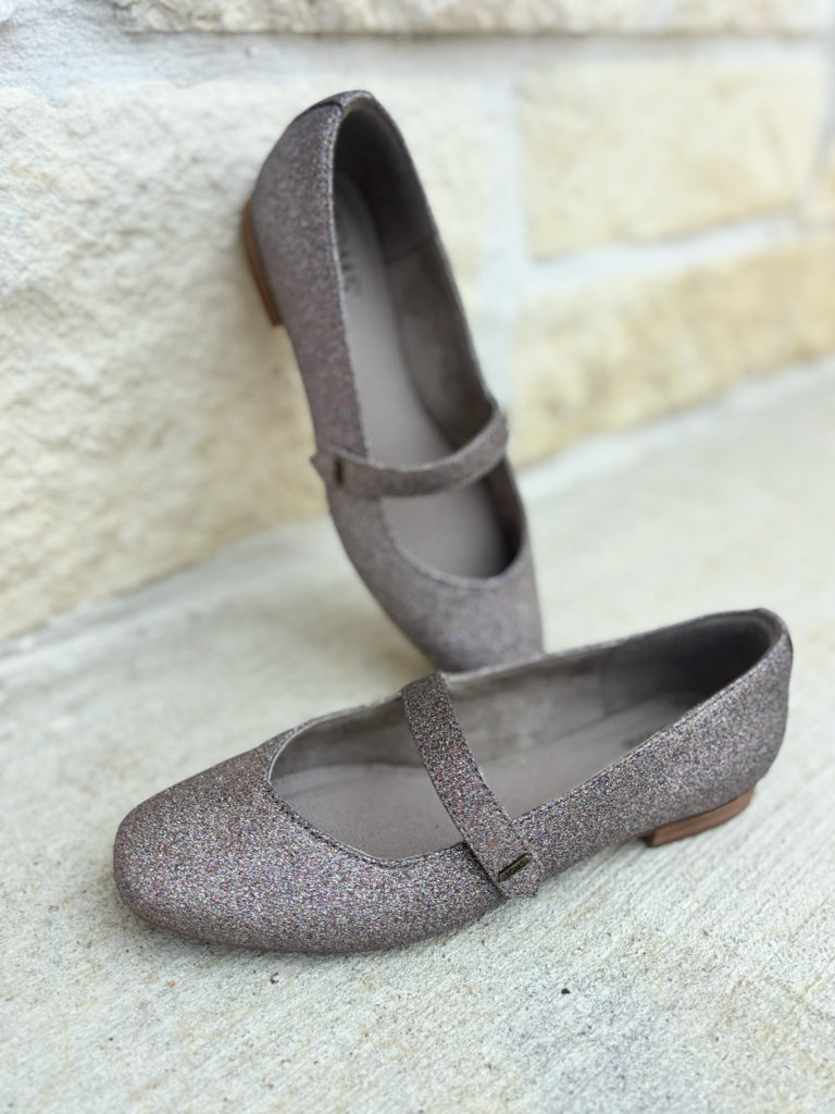 Toms Size 6.5 Pink Shoes