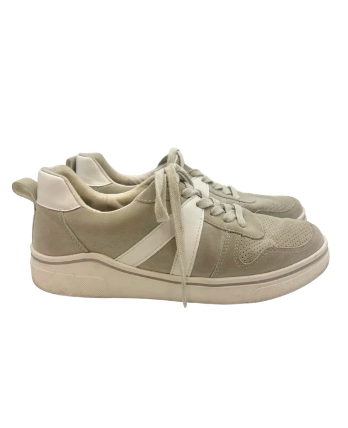 Mia Size 8 Sneakers