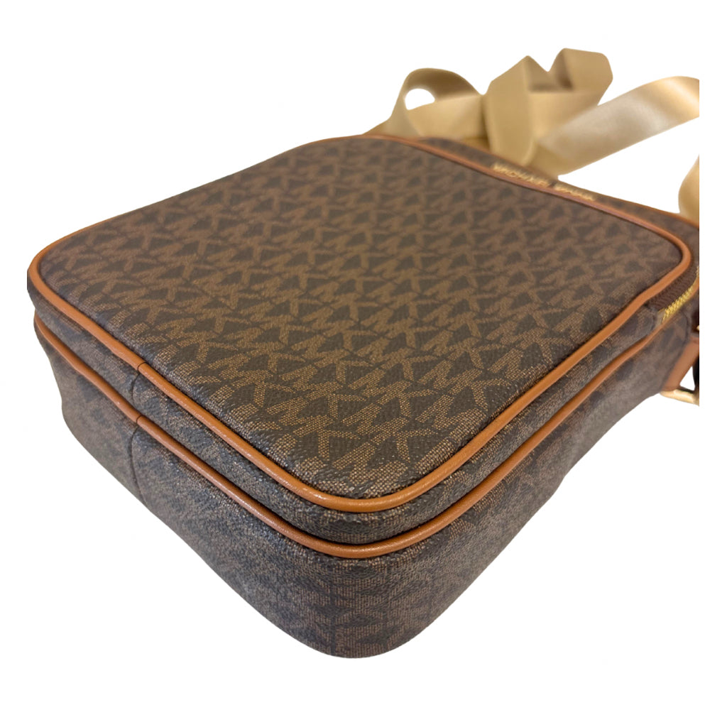 Michael Kors Crossbody Pouch