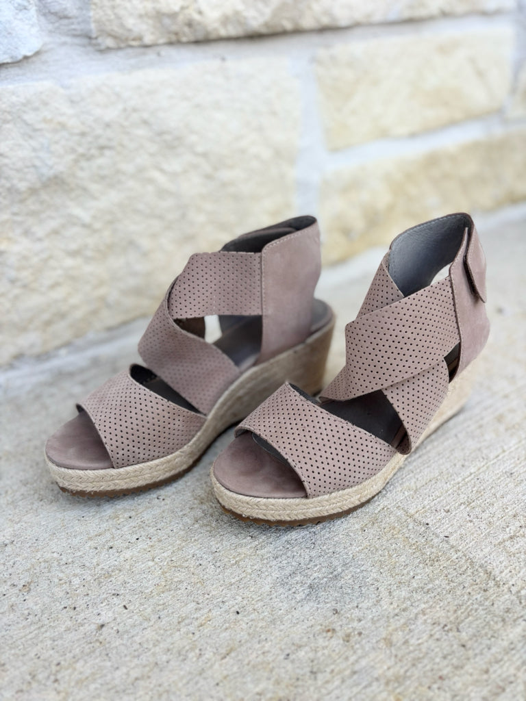 Eileen Fisher Size 7.5 Wedges