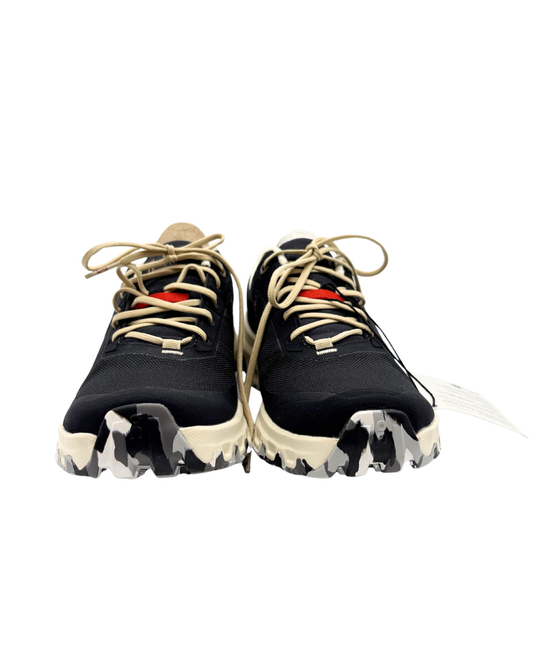 On Cloud Cloudventure Size 5 Sneakers