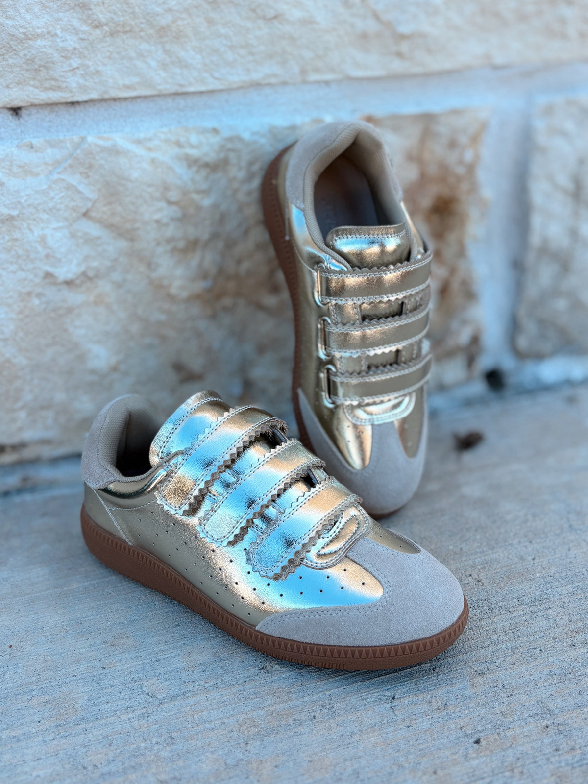 Steve Madden Size 6 Velcro Sneakers