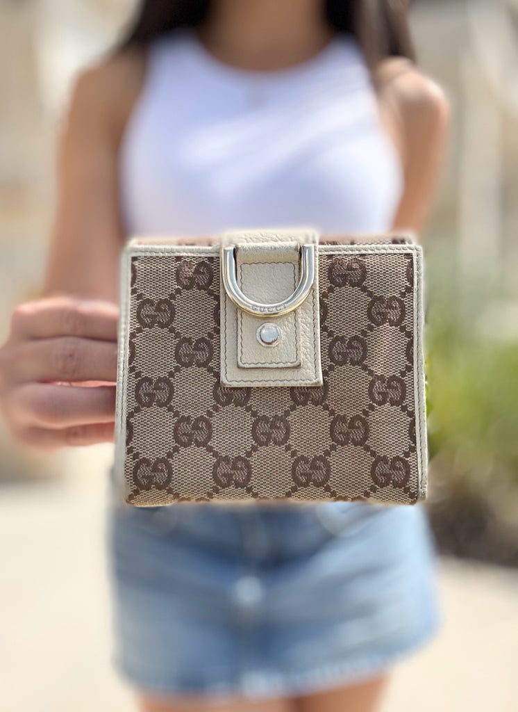 Gucci Beige D Ring Wallet