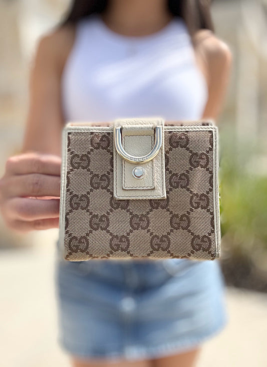 Gucci Beige D Ring Wallet