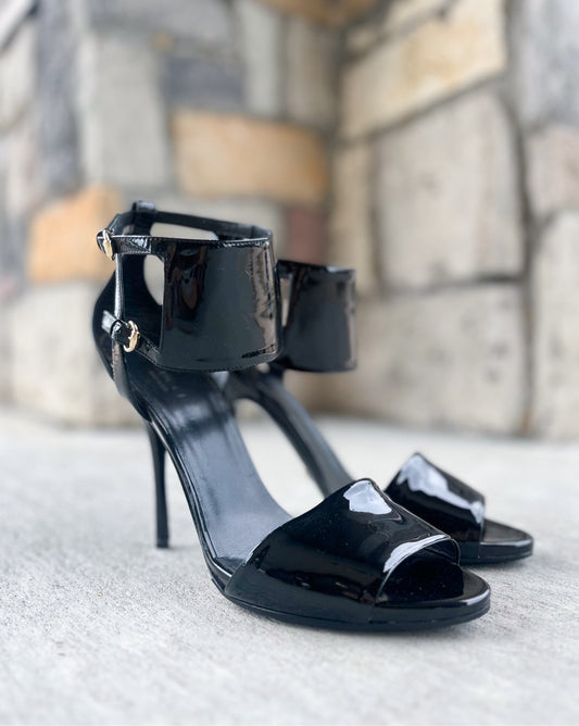 Gucci Size 39 Black Heels