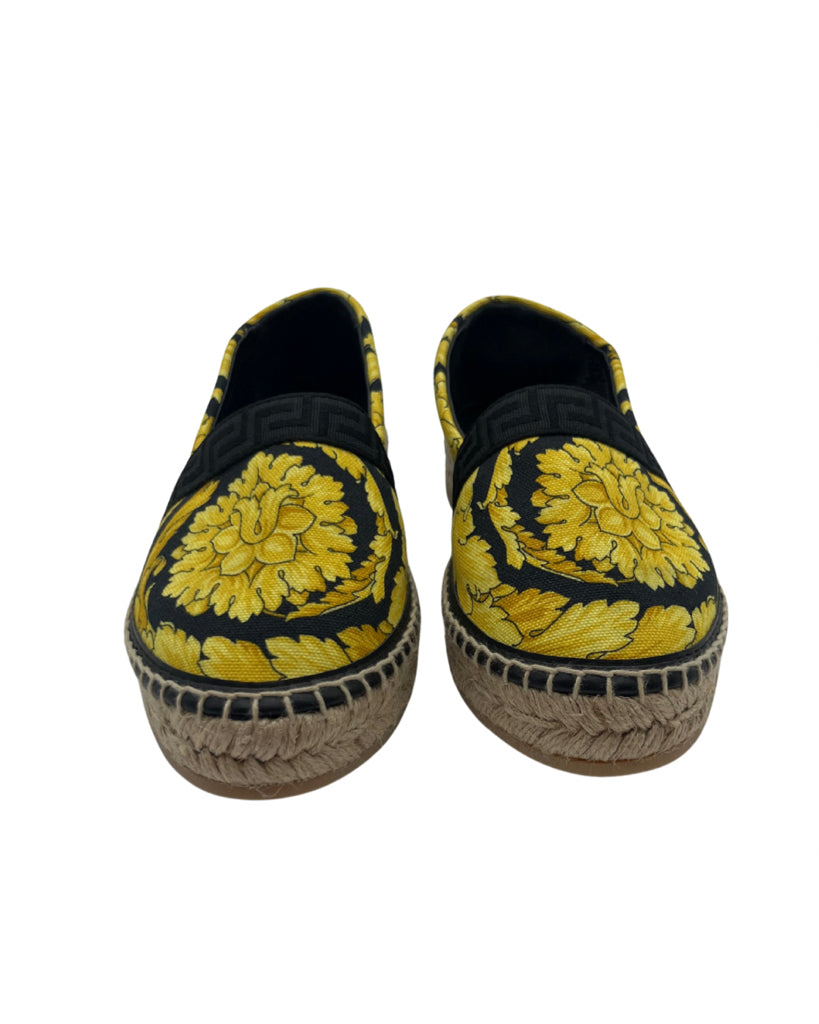 Versace Size 35 Gold Shoes