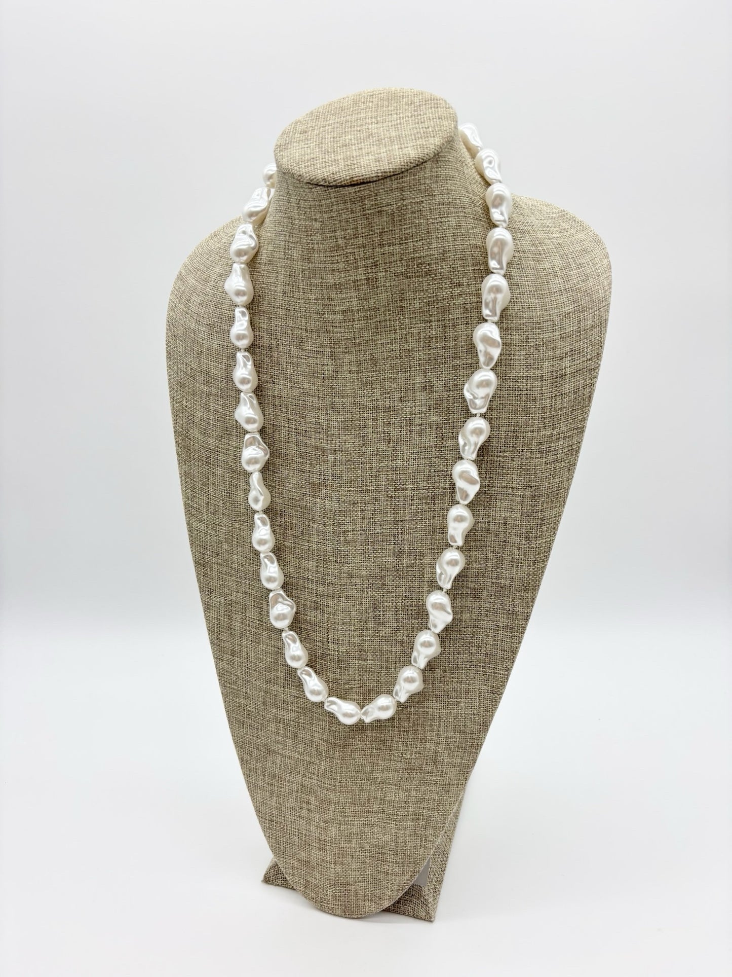 Chansutt Pearls Necklace