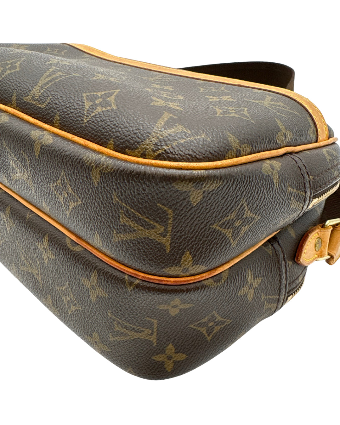Louis Vuitton Reporter