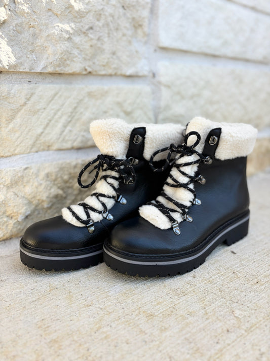 Tommy Hilfiger Size 8 Boots