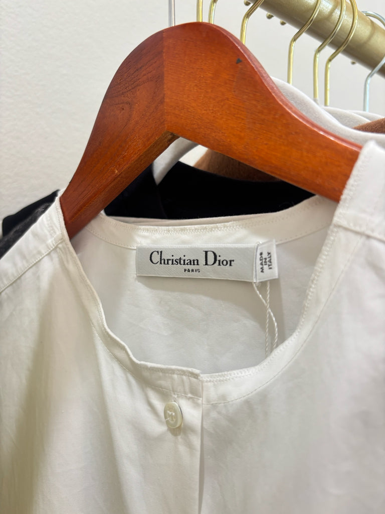 Retail $1600 Christian Dior Size 4 White Button Up