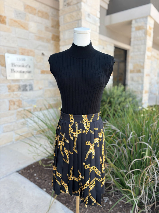 Versace Size 40 Skirt. Retails $1,095