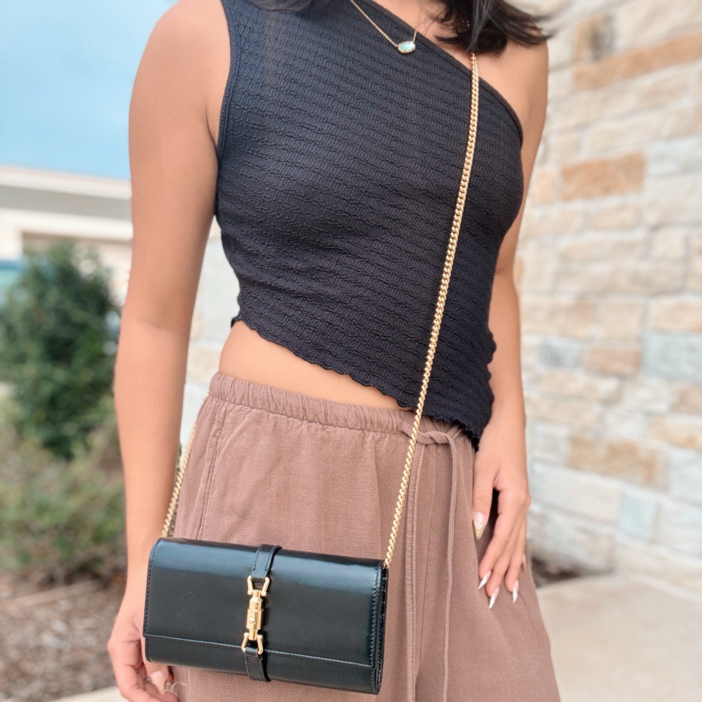 Gucci Black Wallet On Chain