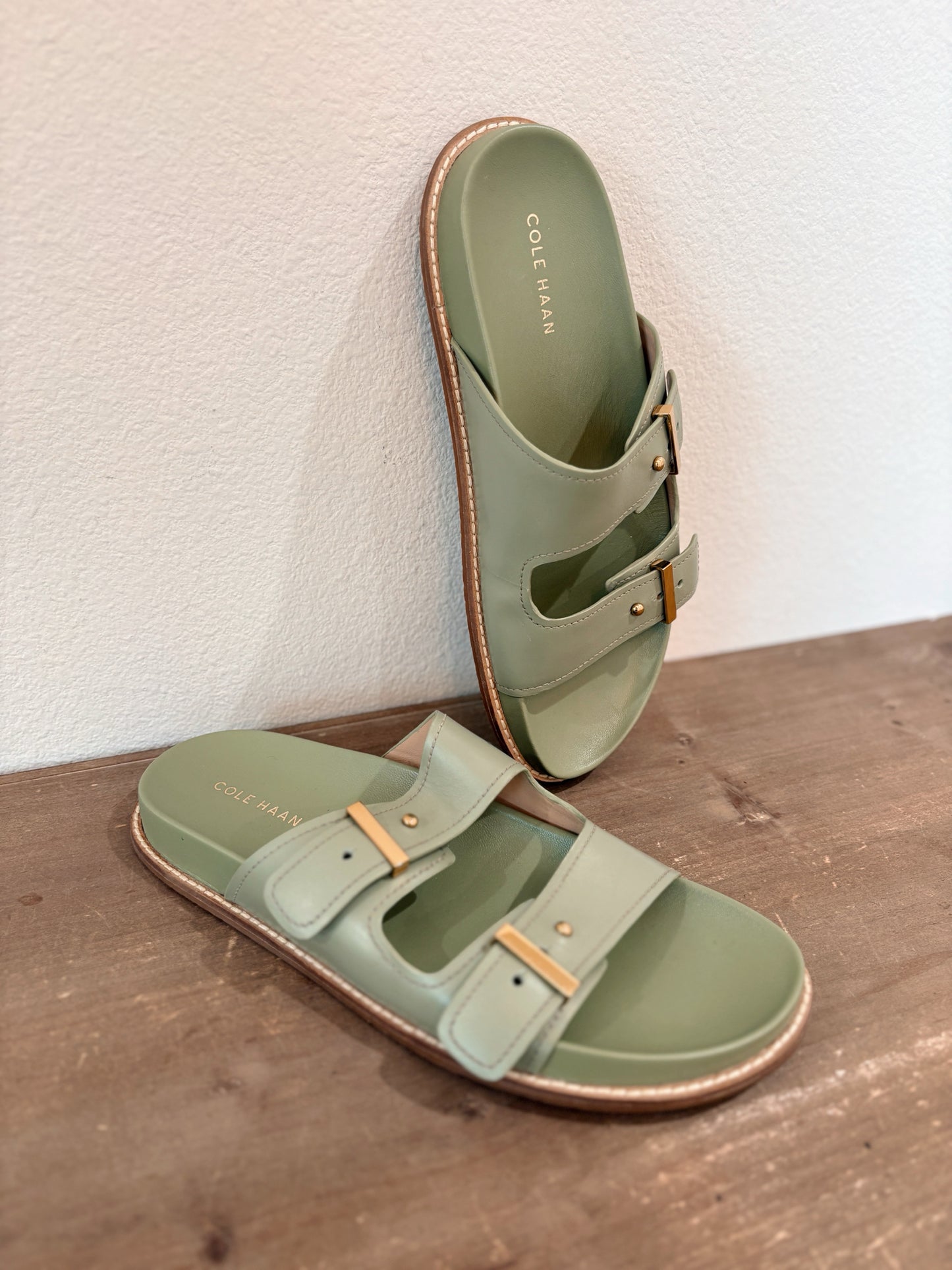 Cole Haan Size 8.5 Sandals