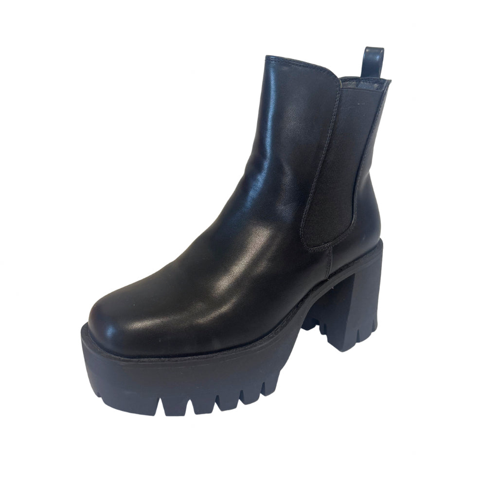 Madden Girl Size 8.5 Black Platform Boots