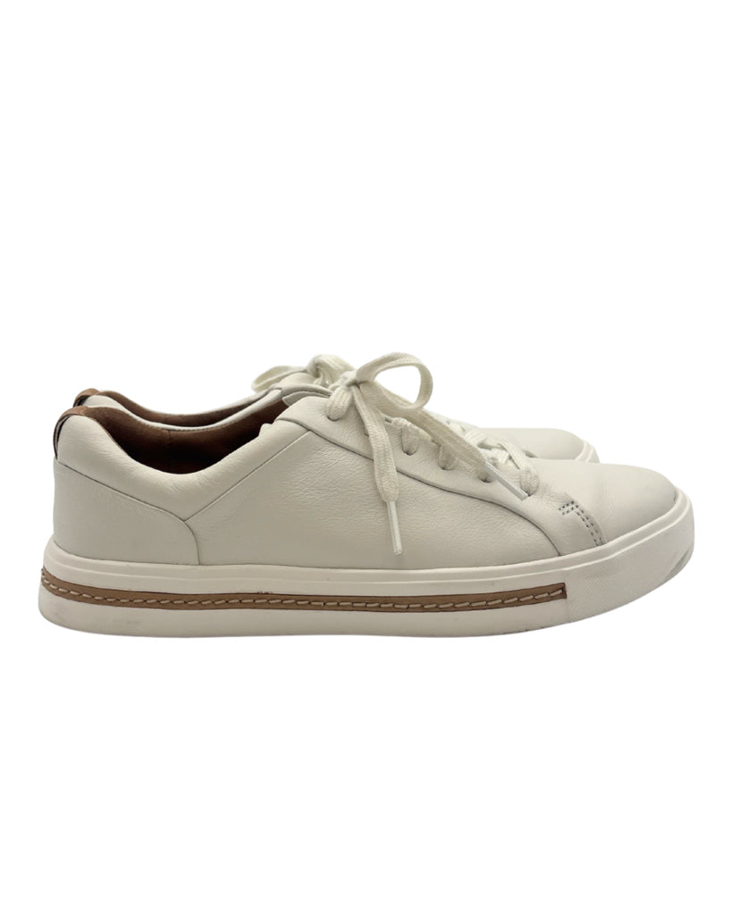 Clarks Size 6.5 Sneakers