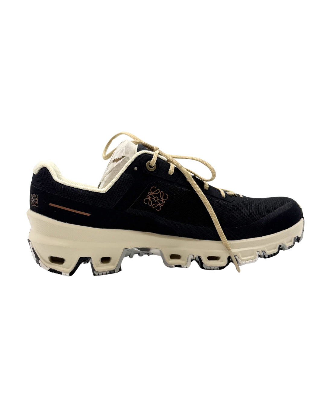 On Cloud Cloudventure Size 5 Sneakers