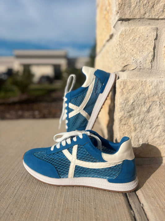 Dolce Vida Size 11 Blue Sneakers