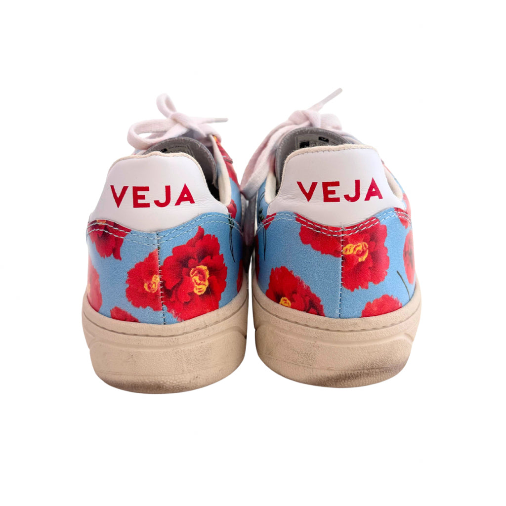 veja Size 8 Blue Shoes