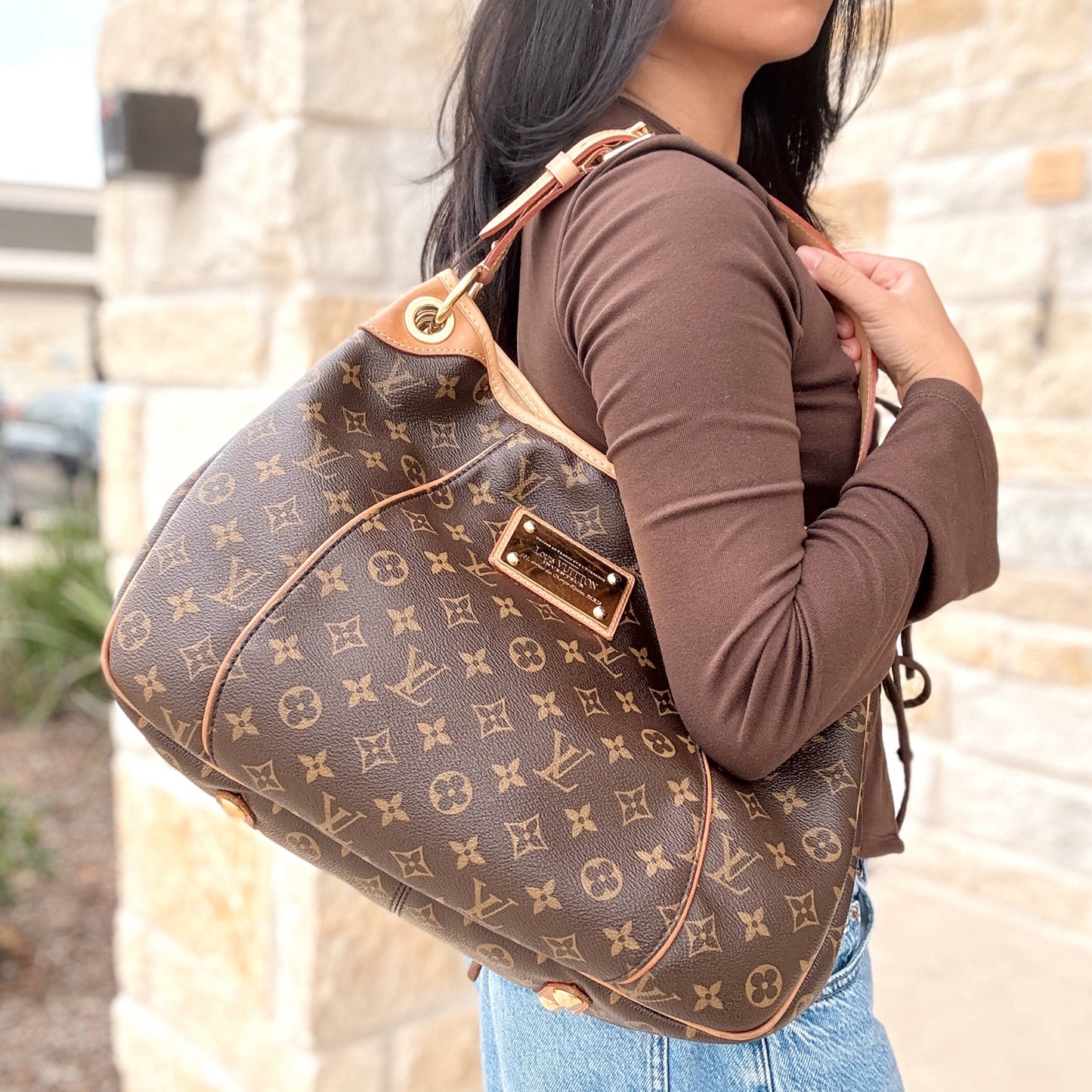 Louis Vuitton Galliera MM