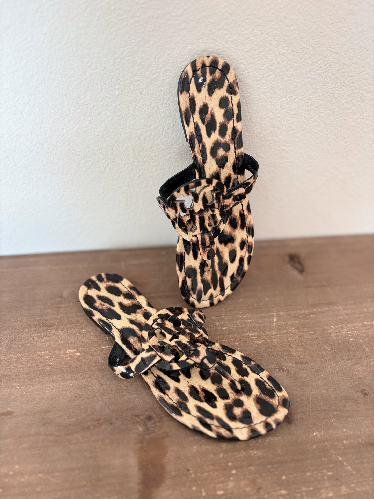 Tory Burch Size 8 Sandals