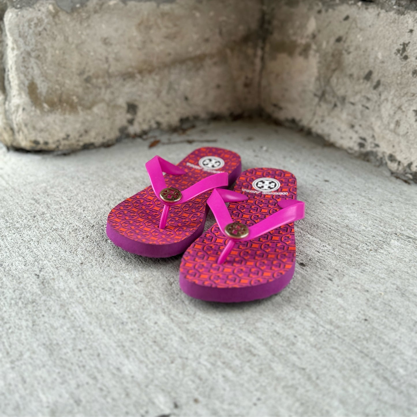 Tory Burch Size 5 Flip Flops