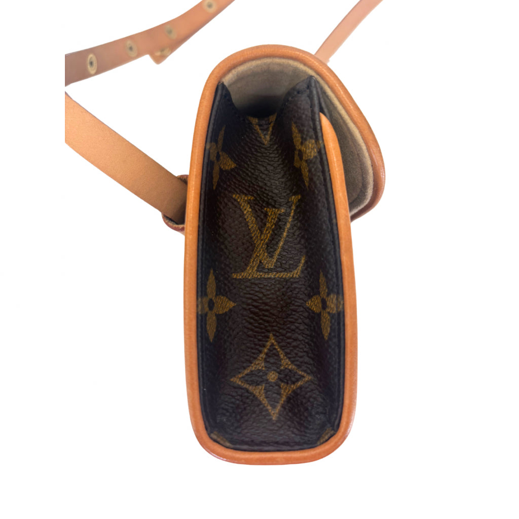 **DISCOUNTED** Louis Vuitton Monogram Florentine Belt Bag