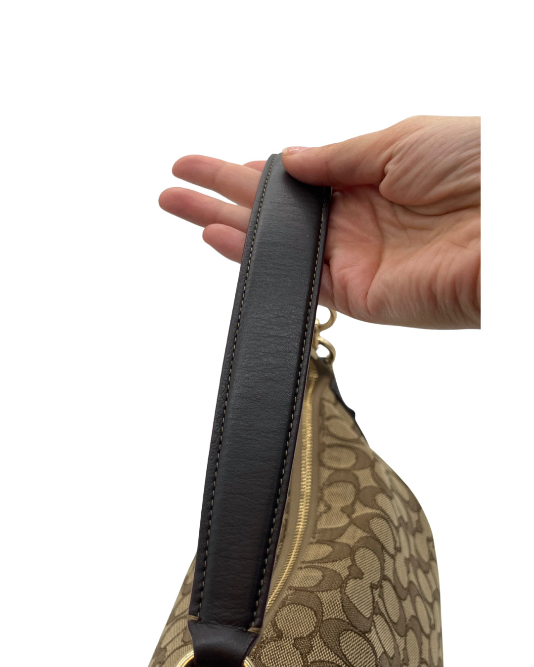 Coach Monogram Hobo Bag    Description: