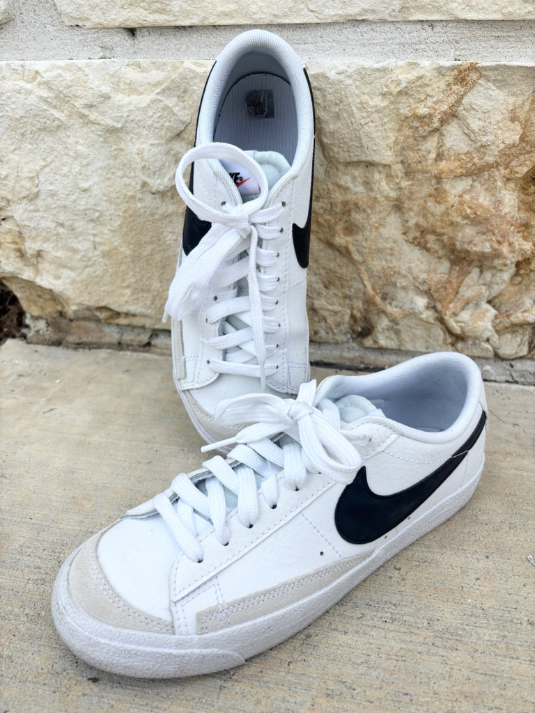Nike Size 7 Sneakers