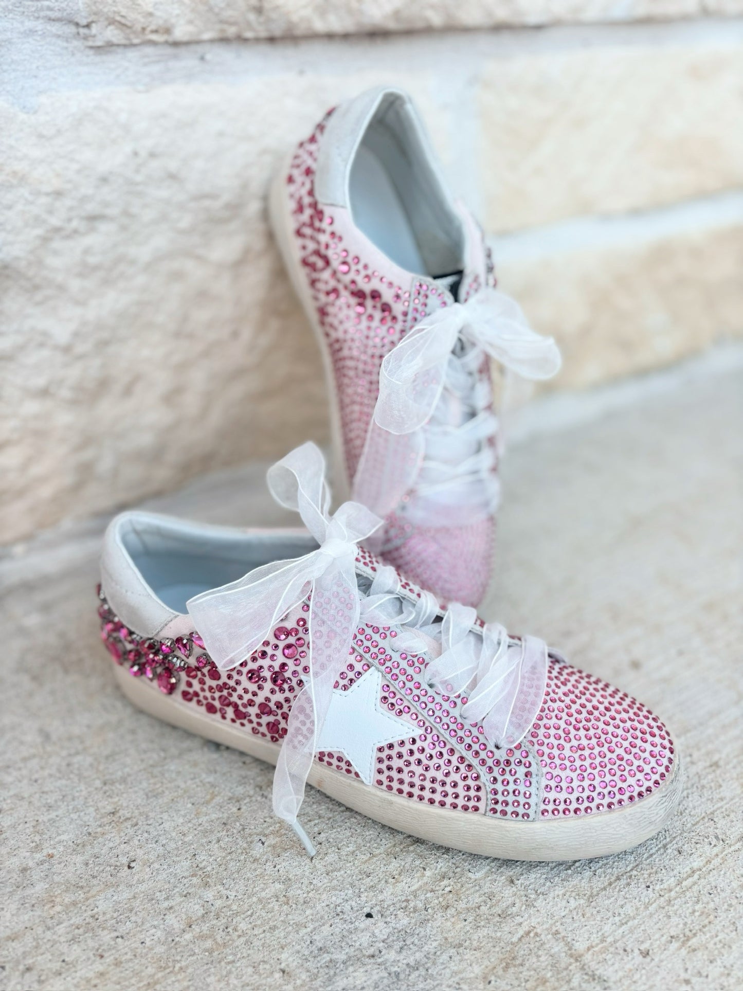 MiMi Size 7 Sneakers