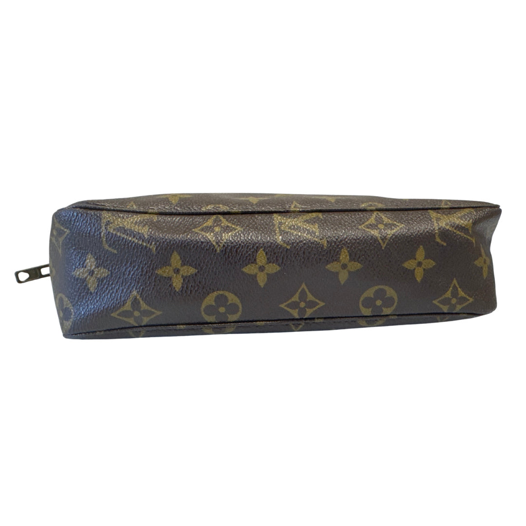 Louis Vuitton Trousse Toilette 23