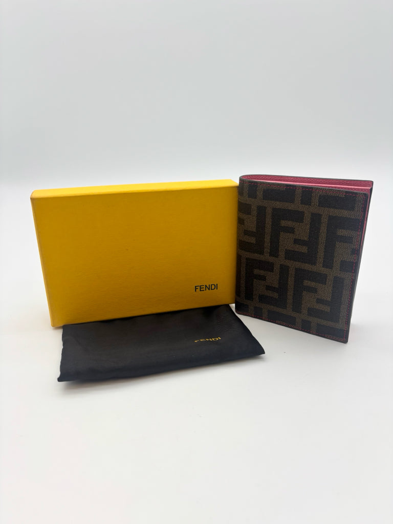 Fendi Size Monogram Wallet