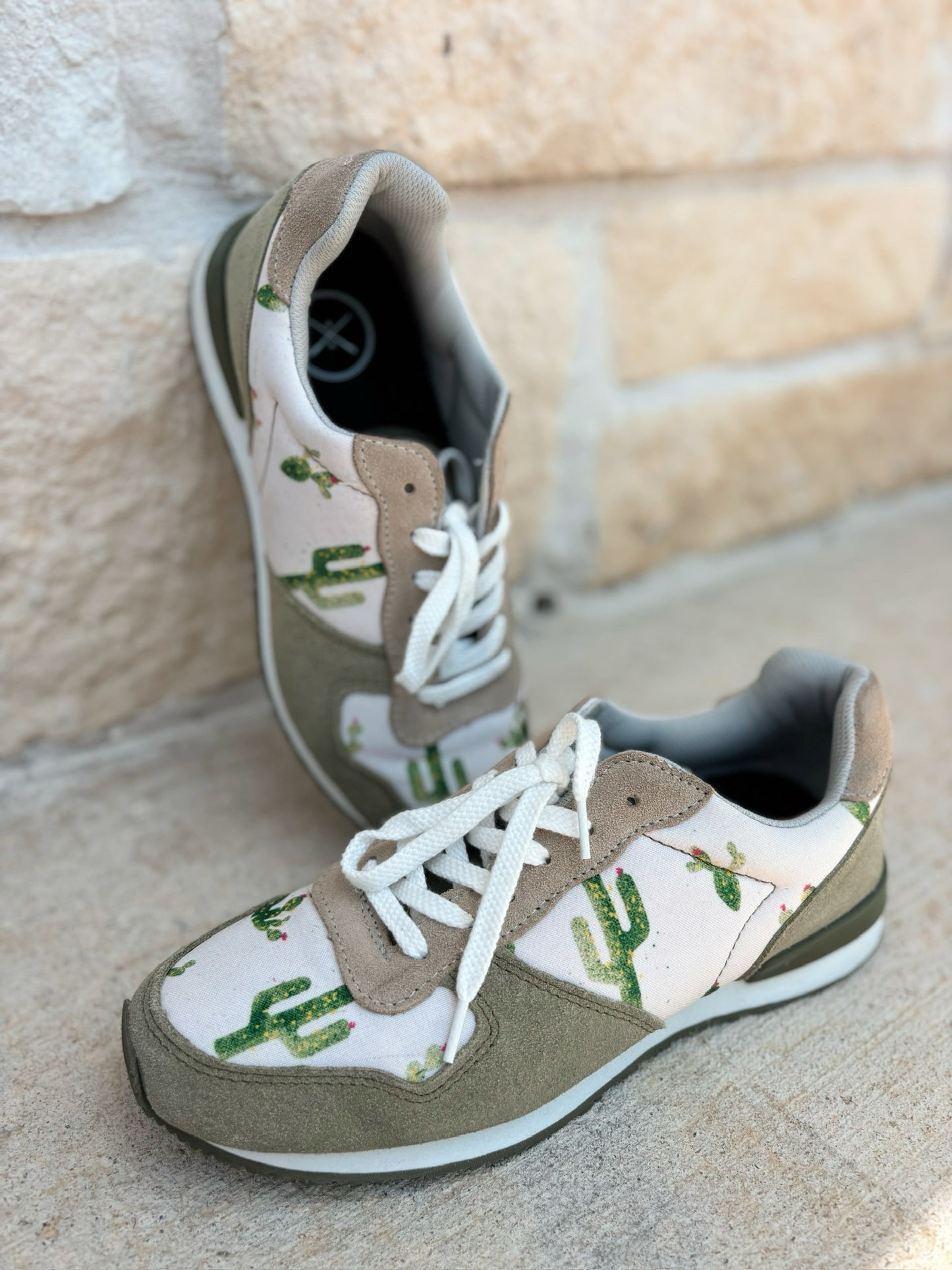 inkkas Size 11 Sneakers