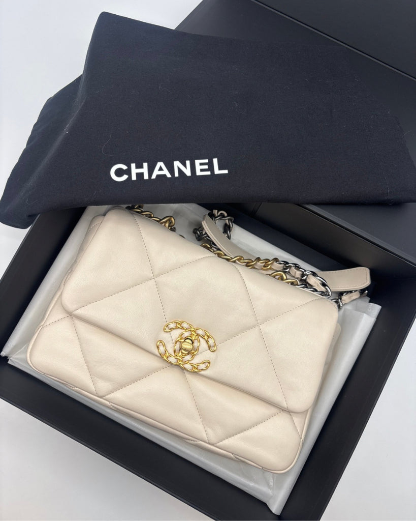 Chanel Handbag 19