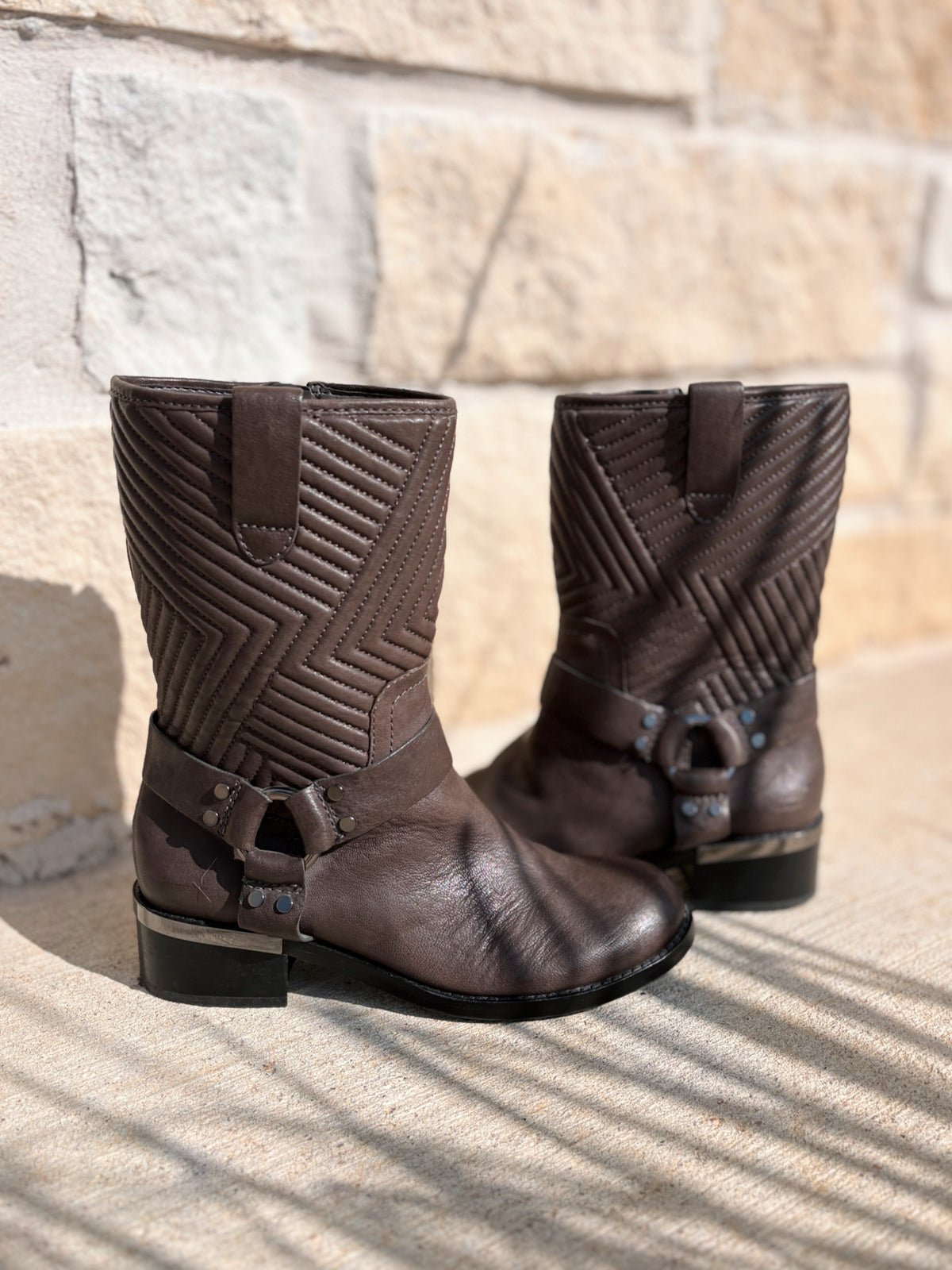 Vince Camuto Size 7.5 Boots