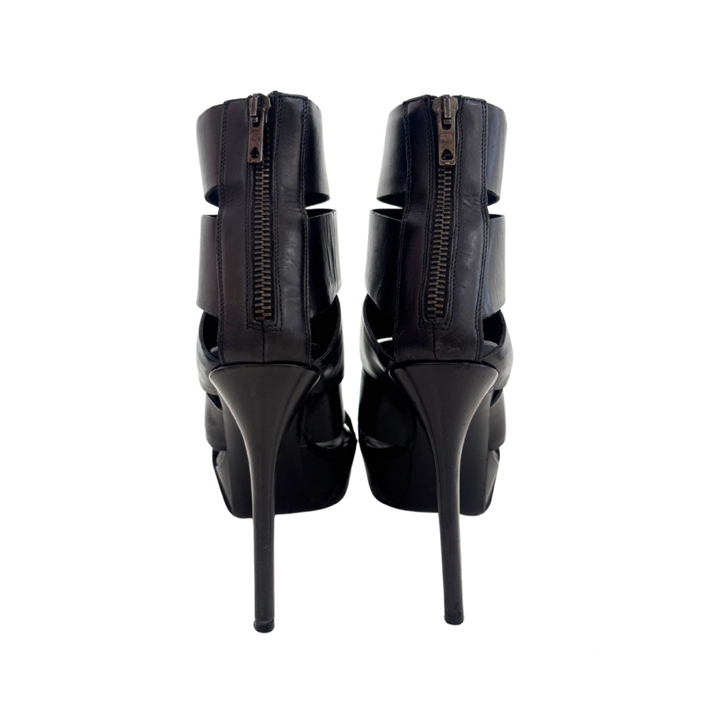 Vera Wang Size 7.5 Black Shoes