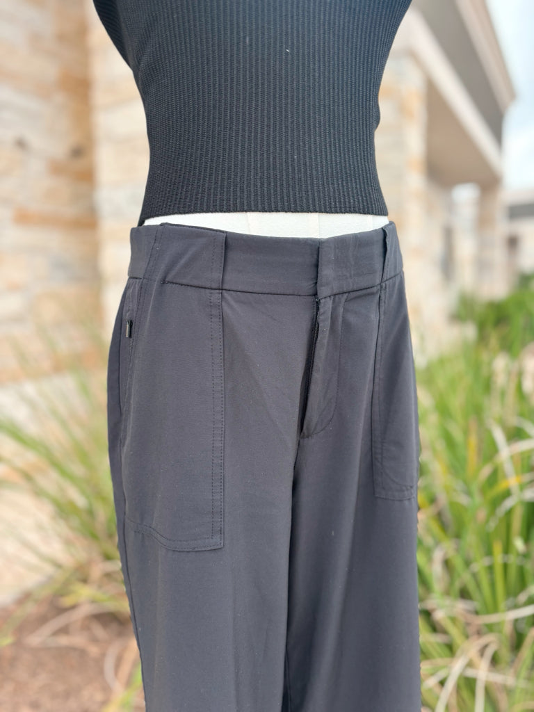 Athleta Size 2 Pants R/$99
