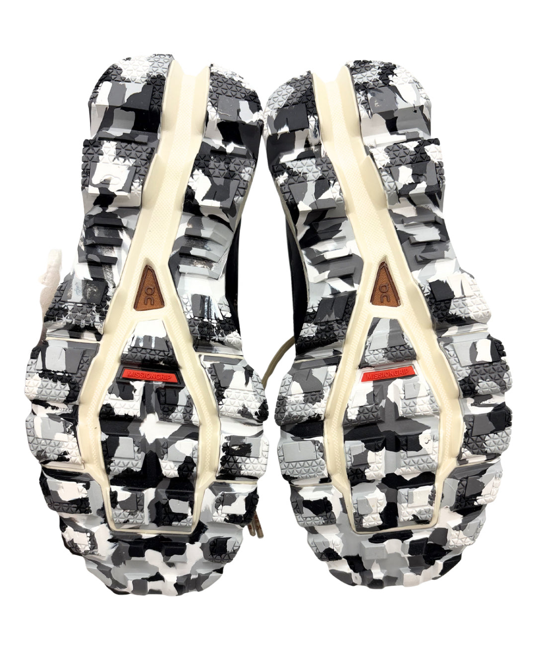 On Cloud Cloudventure Size 5 Sneakers