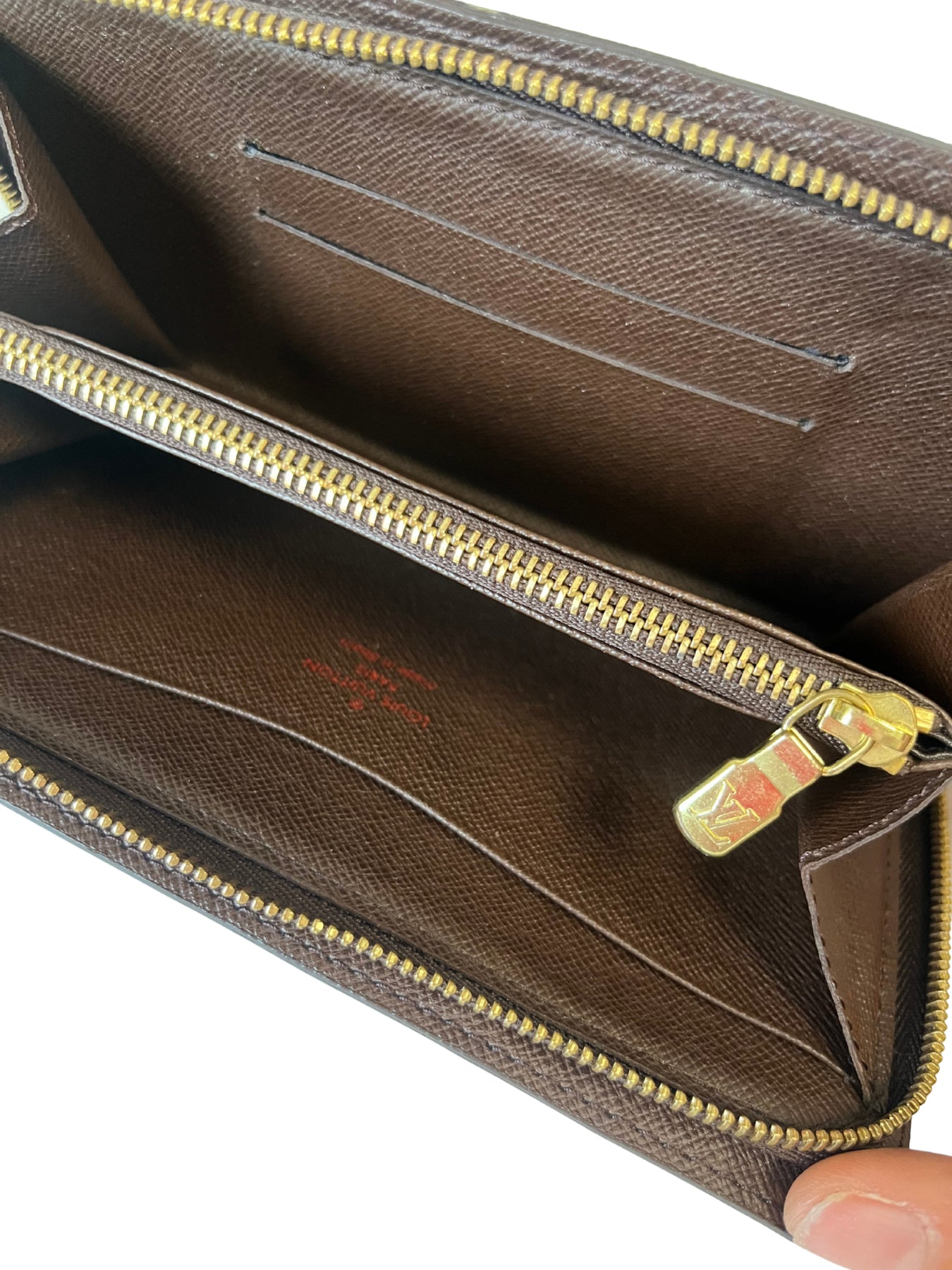 Louis Vuitton Damier Zip Wallet