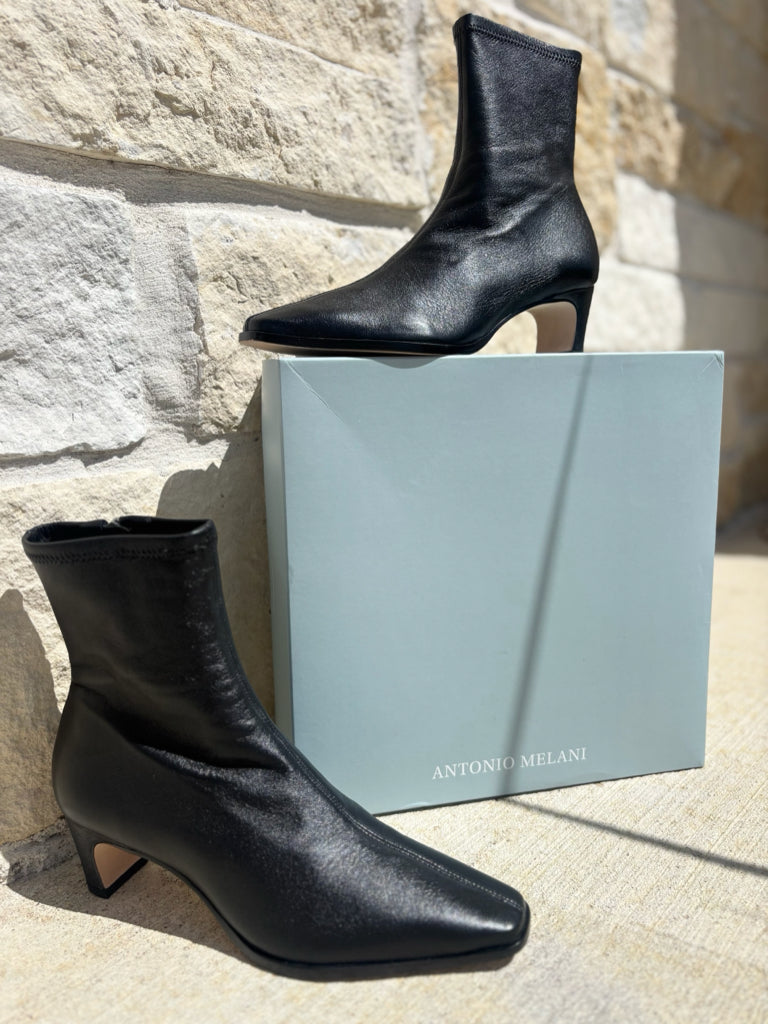 Antonio Melani Size 8.5 Booties