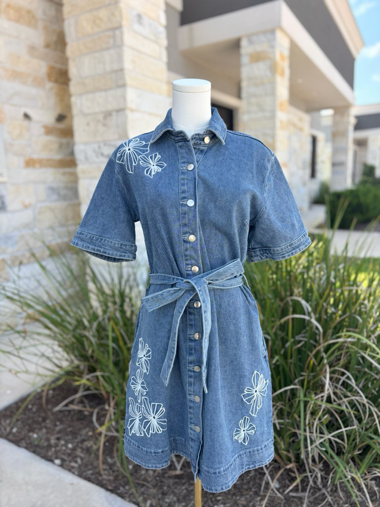 Free Assembly Size Small Dress NWT