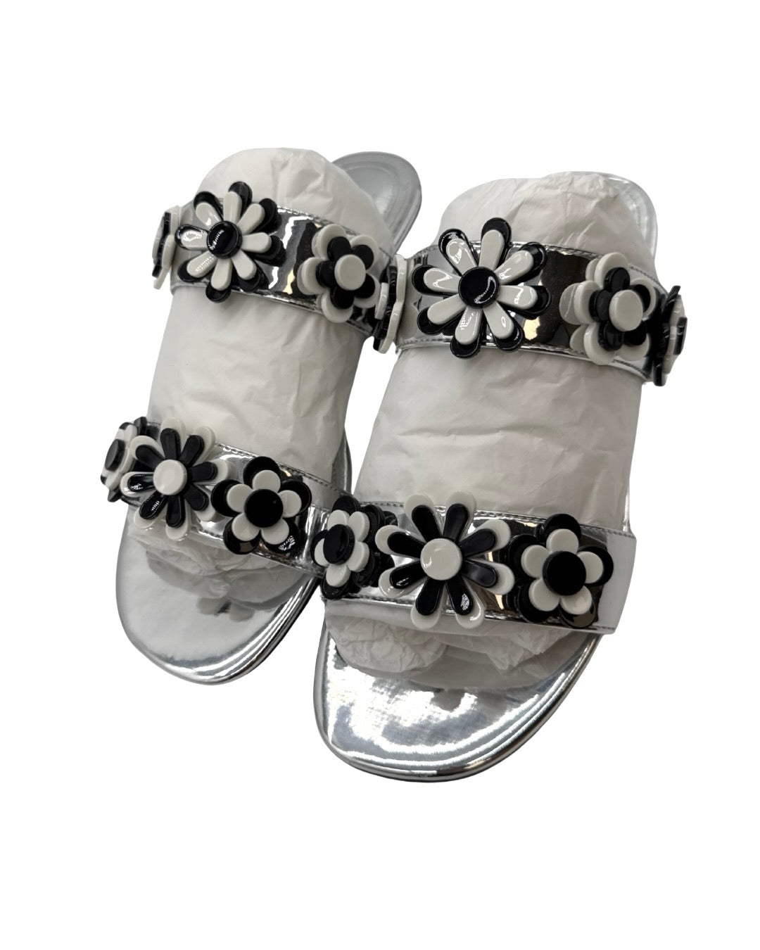 Larroude X Gabriela Noelle Size 6.5 Silver Shoes