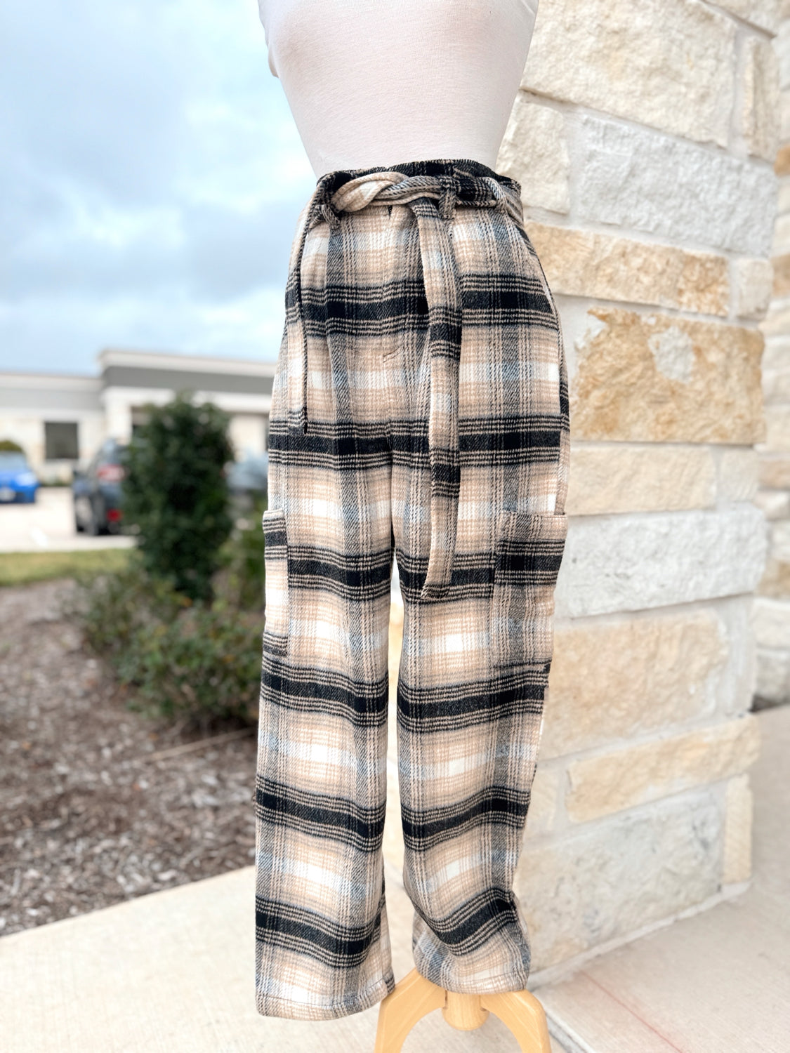 Free People Size 2 Plaid Cargo Style Pants